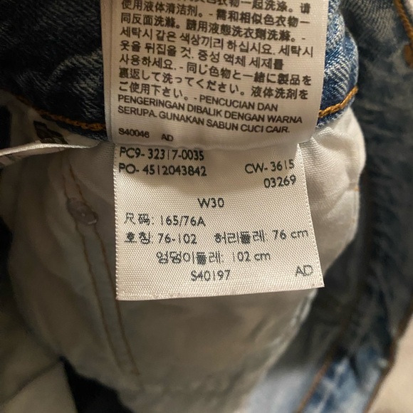 women’s LEVI shorts - Picture 5 of 5